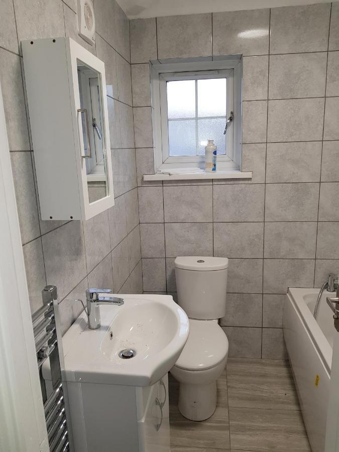 Barnfield Place Edgware Dış mekan fotoğraf